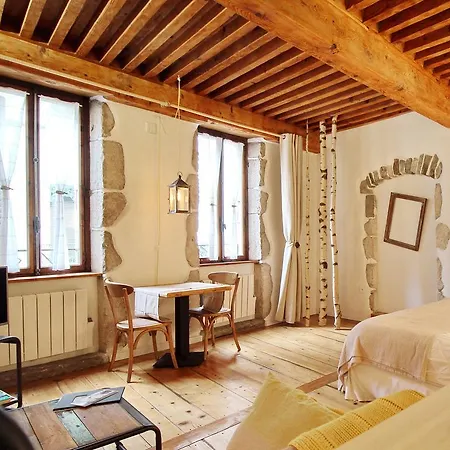 La Parenthese Apartment *